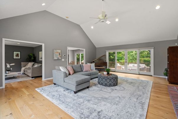 Interior, Living room, Piano, Recessed Lighting, Wood Texture Flooring