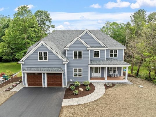 Attached, Exterior, Facade, Farmhouse