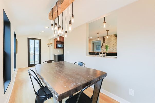 Dining room, Interior, Kitchen, Pendant Lights, Recessed Lighting, Wood Texture Flooring