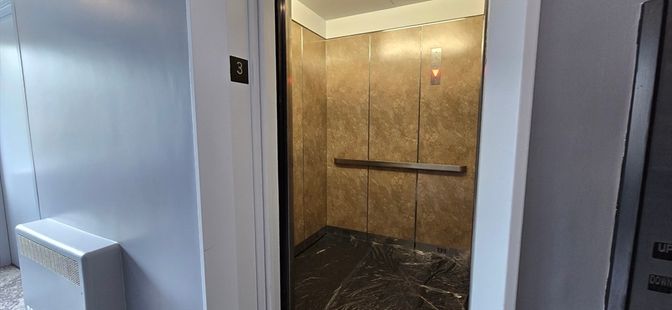 Elevator, Interior