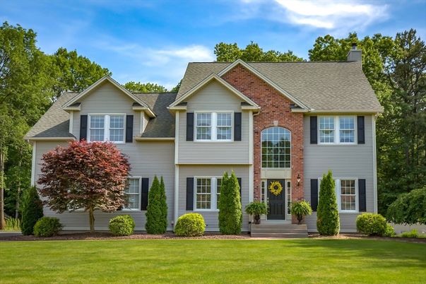 Exterior, Facade, Brick Facade, Brick Traditional