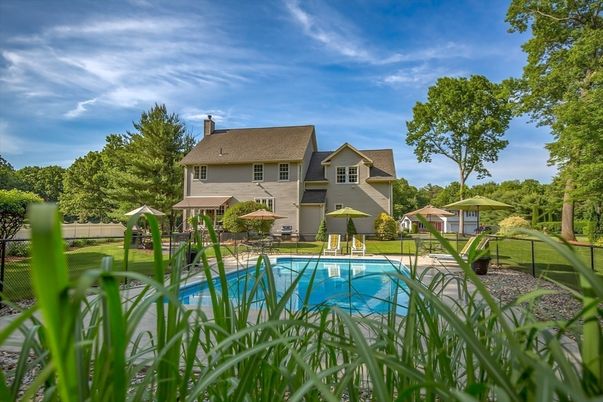 Backyard, Exterior, Pool