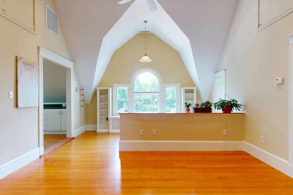 Interior, Pendant Lights, Wood Texture Flooring