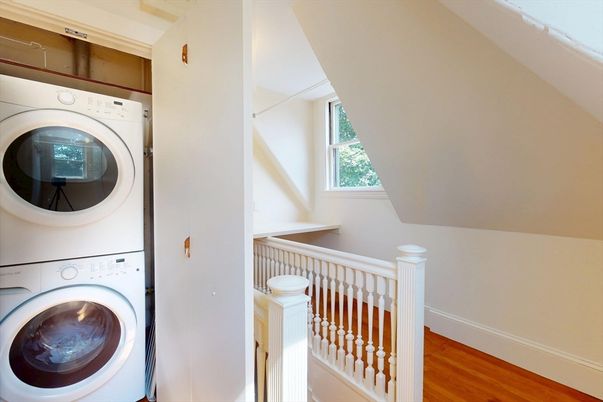 Interior, Utility Closets, Washer, Wood Texture Flooring
