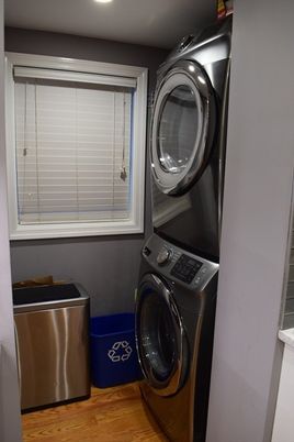 Interior, Washer, Wood Texture Flooring