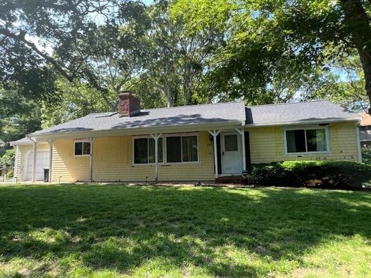 Attached, Backyard, Exterior, Facade, Brick Facade, Ranch