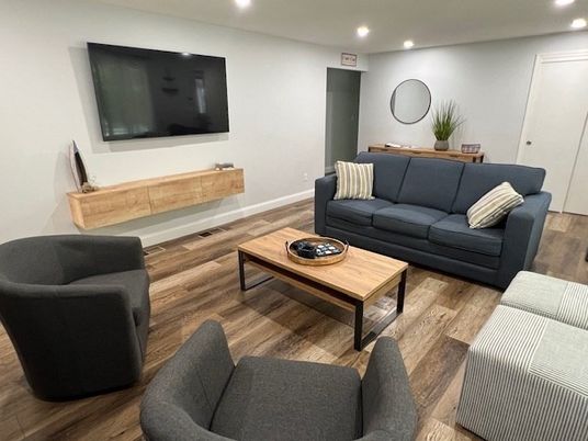 Interior, Living room, Recessed Lighting, Wood Texture Flooring