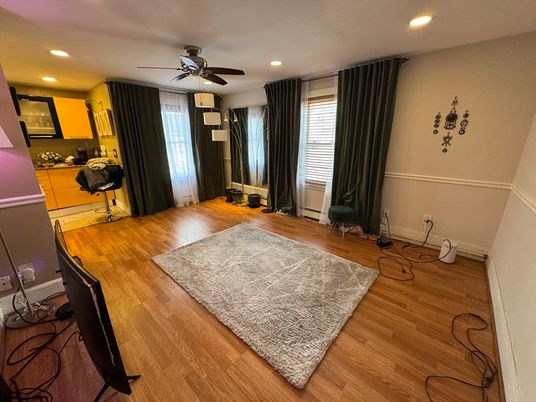 Interior, Recessed Lighting, Wood Texture Flooring