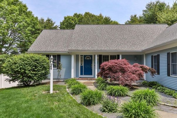 Exterior, Facade, Cape Cod