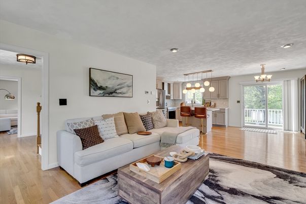Interior, Kitchen, Living room, Pendant Lights, Recessed Lighting, Wood Texture Flooring