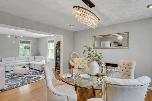 Chandelier, Dining room, Interior, Living room, Recessed Lighting, Wood Texture Flooring