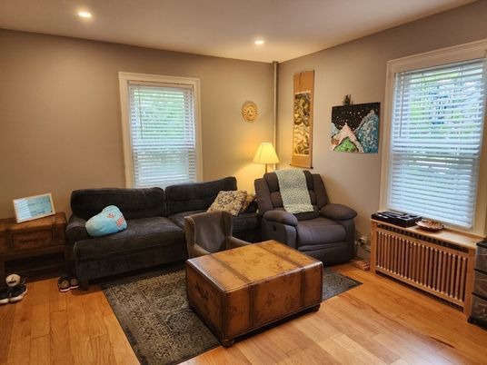 Interior, Living room, Recessed Lighting, Wood Texture Flooring