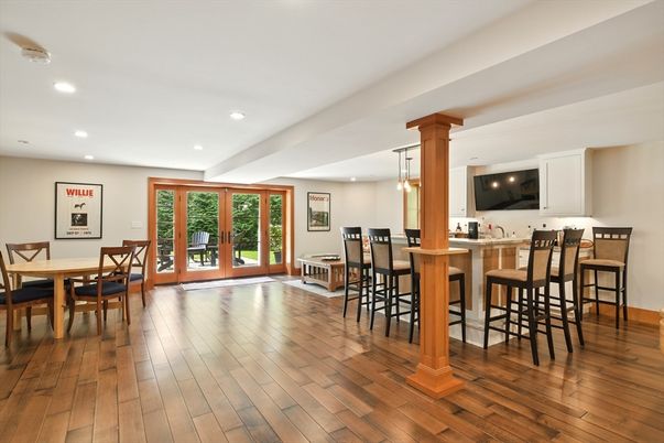 Dining room, Interior, Pendant Lights, Recessed Lighting, Wood Texture Flooring