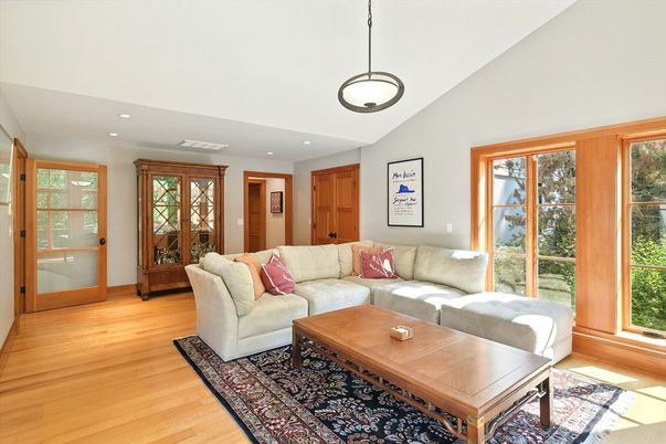 Interior, Living room, Pendant Lights, Recessed Lighting, Wood Texture Flooring