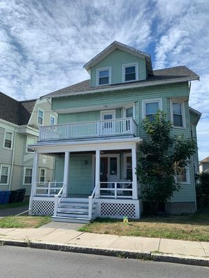 Exterior, Facade, American Foursquare