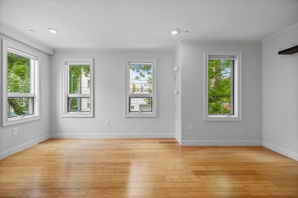 Empty room, Interior, Recessed Lighting, Wood Texture Flooring