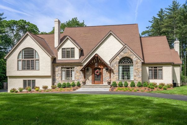 Exterior, Facade, Tudor Revival