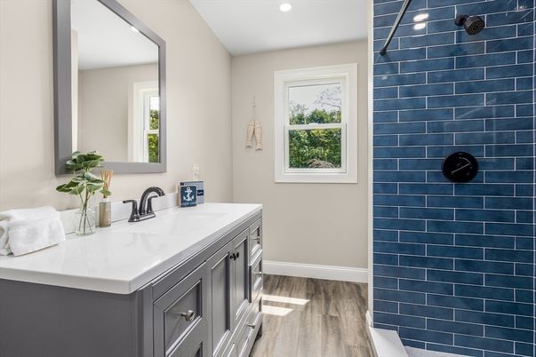 Bathroom, Interior, Recessed Lighting, Wood Texture Flooring