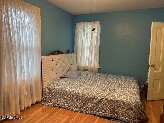 Bedroom, Interior, Pendant Lights, Wood Texture Flooring