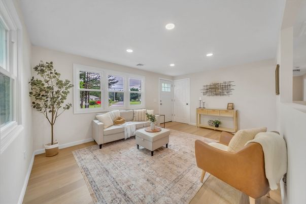 Interior, Living room, Recessed Lighting, Wood Texture Flooring