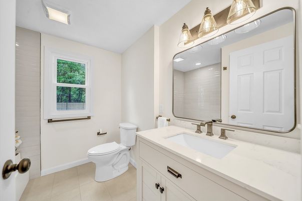 Bathroom, Interior, Recessed Lighting