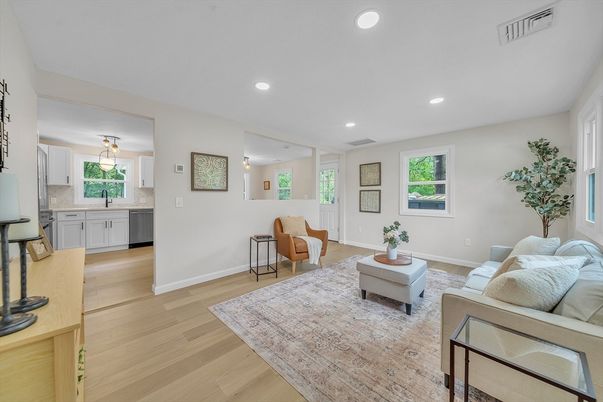 Interior, Living room, Recessed Lighting, Wood Texture Flooring