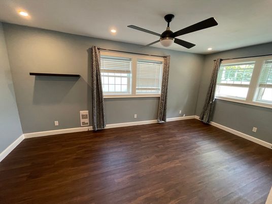 Empty room, Interior, Recessed Lighting, Wood Texture Flooring
