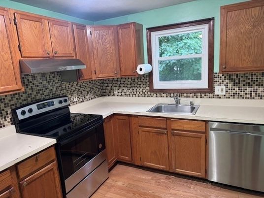 Interior, Kitchen, Stainless Steel Appliances, Wood Texture Flooring