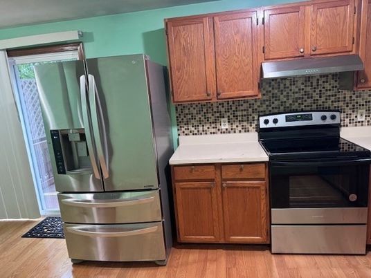 Interior, Kitchen, Stainless Steel Appliances, Wood Texture Flooring