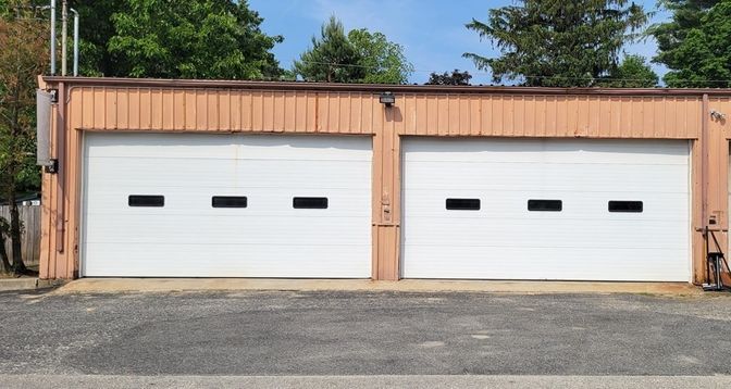 Detached Garage, Exterior