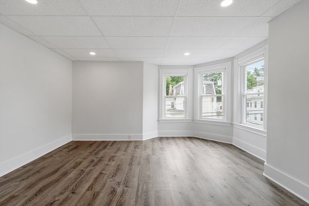 Empty room, Interior, Recessed Lighting, Wood Texture Flooring