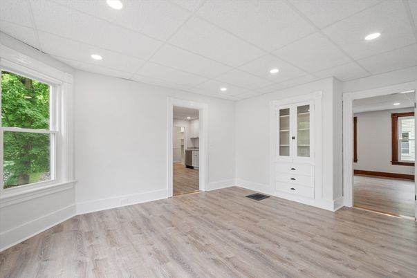 Empty room, Interior, Recessed Lighting, Wood Texture Flooring
