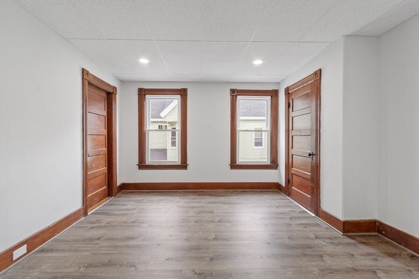 Empty room, Interior, Recessed Lighting, Wood Texture Flooring