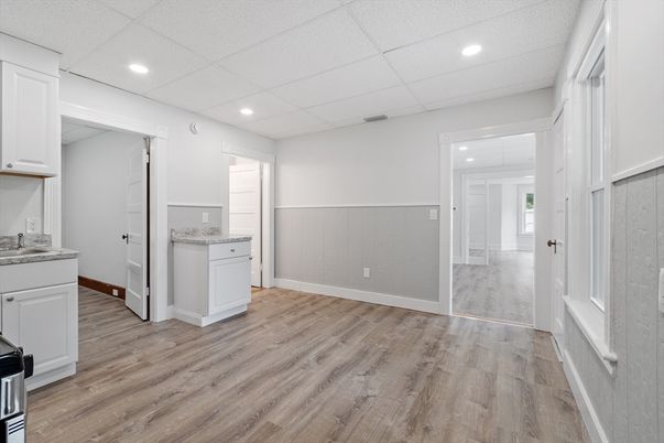 Empty room, Interior, Recessed Lighting, Wood Texture Flooring