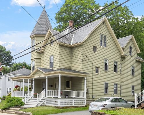 Exterior, Facade, Queen Anne Victorian