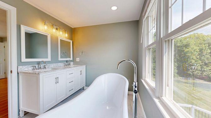 Bathroom, Dual Sink Vanities, Free Standing Baths, Interior, Recessed Lighting