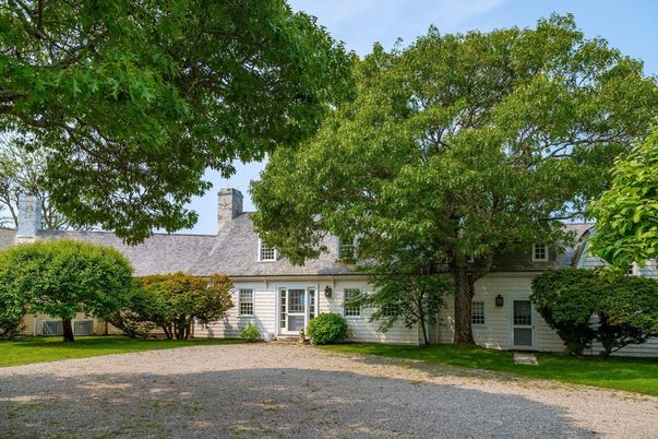Exterior, Facade, Cape Cod