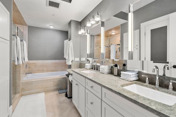 Bathroom, Dual Sink Vanities, Interior, Recessed Lighting
