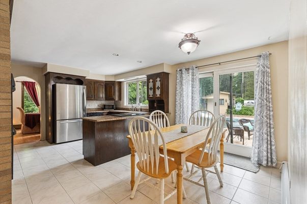 Dining room, Interior, Kitchen, Stainless Steel Appliances