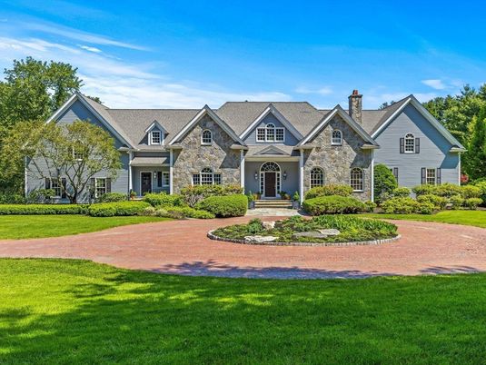Backyard, Exterior, Facade, Farmhouse