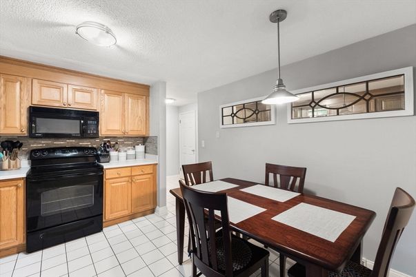 Dining room, Interior, Kitchen, Pendant Lights