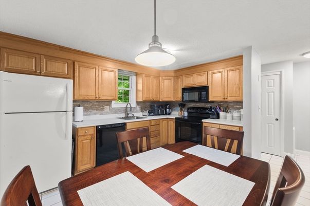 Dining room, Interior, Kitchen, Pendant Lights