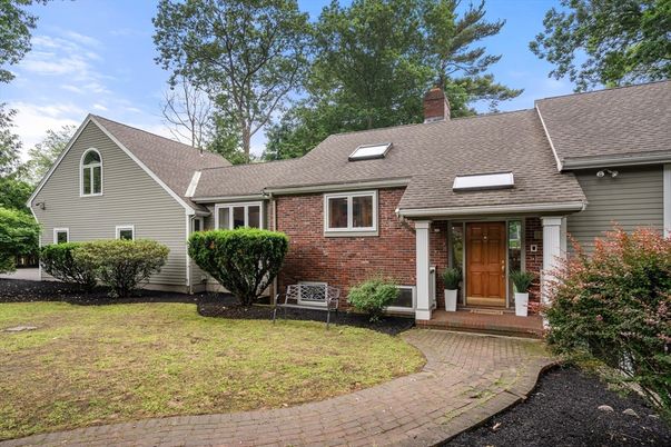 Exterior, Facade, Brick Facade, Cape Cod
