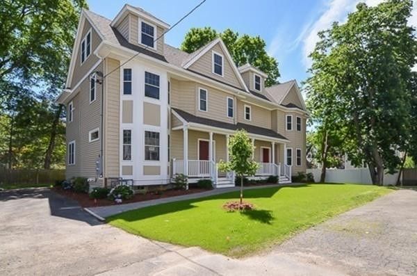 Backyard, Exterior, Facade, Queen Anne Victorian