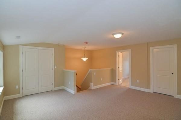 Empty room, Interior, Pendant Lights