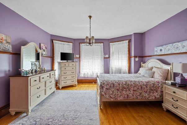 Bedroom, Interior, Pendant Lights, Wood Texture Flooring