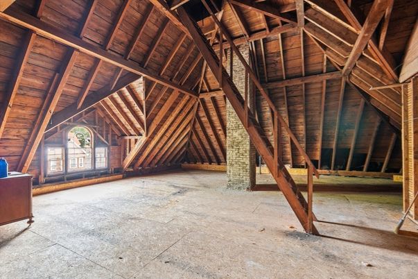 Empty room, Interior, Wooden Beams, Wooden Ceilings, Wooden Walls