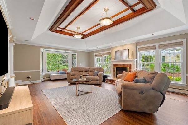Fireplace, Interior, Living room, Pendant Lights, Recessed Lighting, Wood Texture Flooring