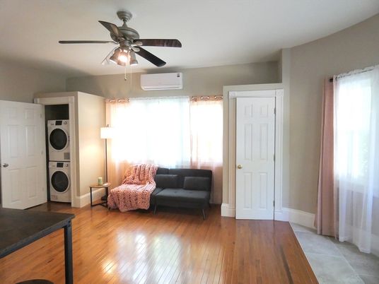 Interior, Utility Closets, Washer, Wood Texture Flooring