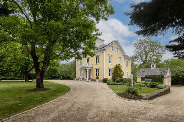Backyard, Exterior, Facade, Georgian